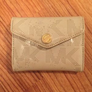 Cream Michael Kors wallet